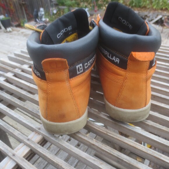 Caterpillar Men's Poe Chukka Leather Boots - Size 10. - Picture 7 of 11